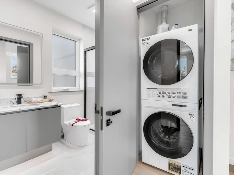 1-3547 E Georgia Street, Vancouver, BC, V5K 2L9 - 21