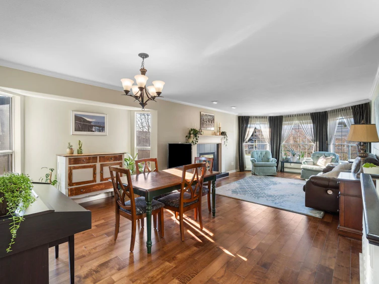 6018 189a Street, Surrey, BC, V3S 8A3 - 6