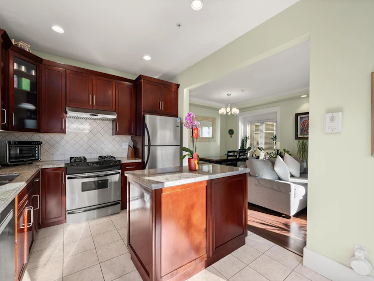 720 W 68th Avenue, Vancouver, BC, V6P 2T9 - 11
