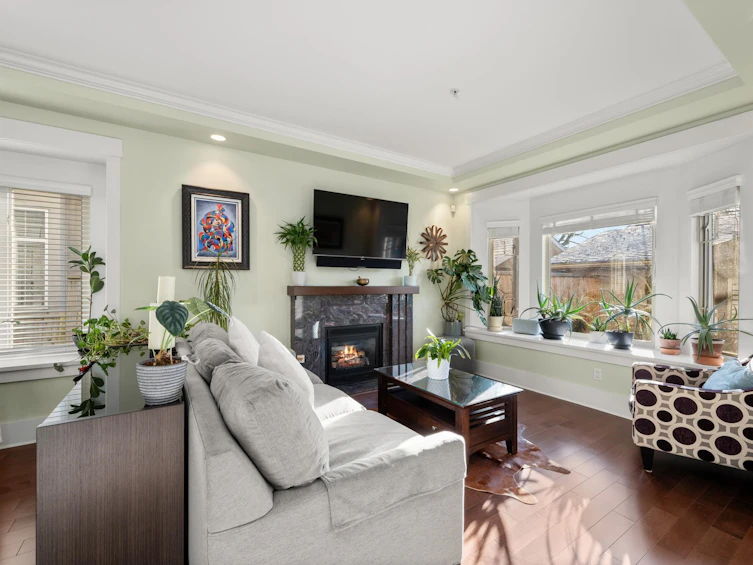 720 W 68th Avenue, Vancouver, BC, V6P 2T9 - 4