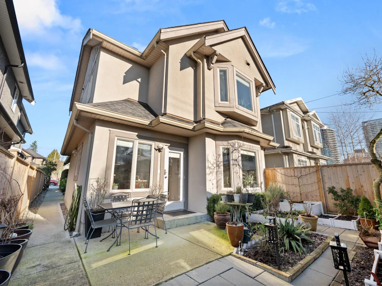 720 W 68th Avenue, Vancouver, BC, V6P 2T9 - 26