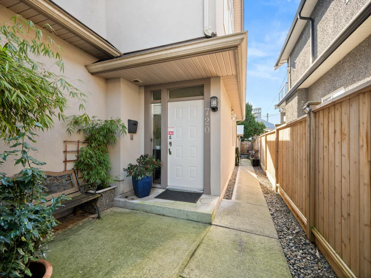 720 W 68th Avenue, Vancouver, BC, V6P 2T9 - 24