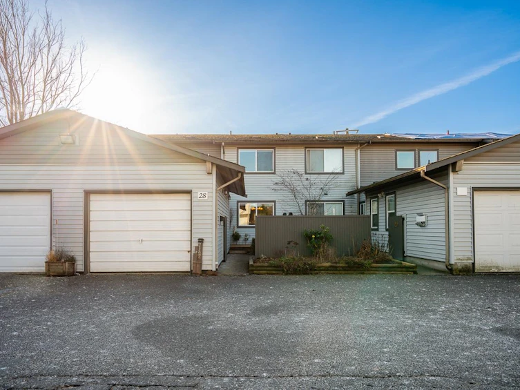 28-46689 First Avenue, Chilliwack, BC, V2P 1X5 - 2