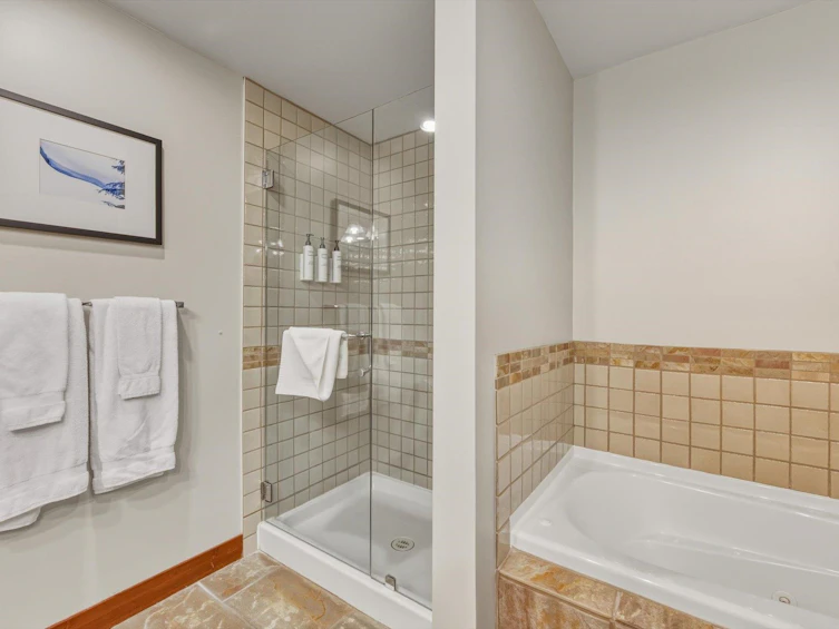208-2202 Gondola Way, Whistler, BC, V8E 0M7 - 26