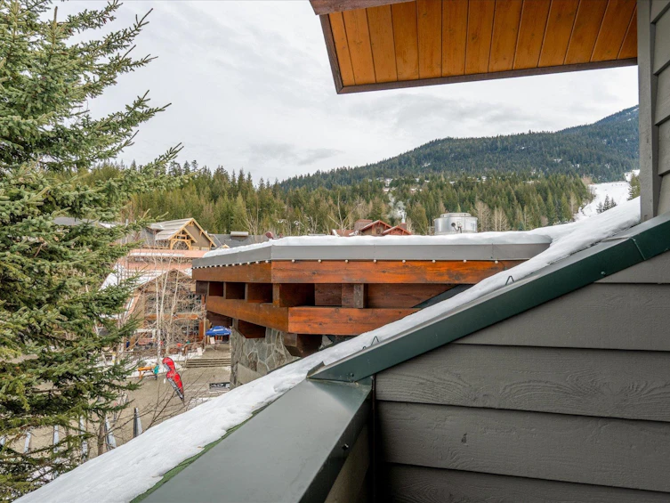 208-2202 Gondola Way, Whistler, BC, V8E 0M7 - 23