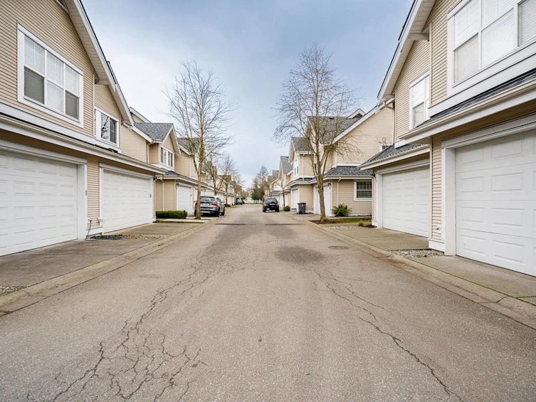 34-17097 64 Avenue, Surrey, BC, V3S 1Y5 - 3