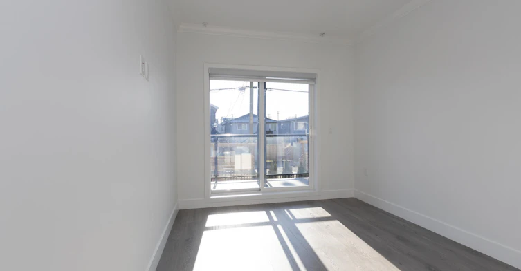 205-2122 E 32 Avenue, Vancouver, BC, V5N 3B9 - 12