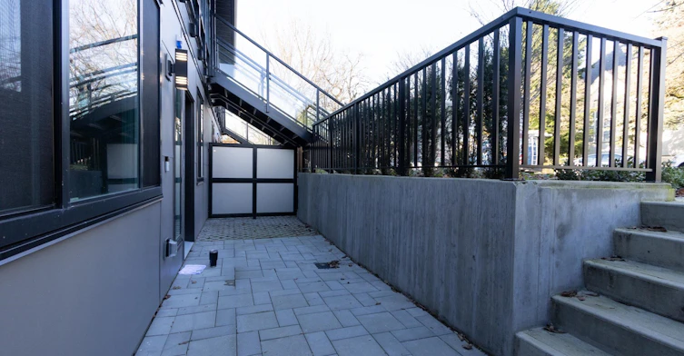 102-2122 E 32 Avenue, Vancouver, BC, V5N 3B9 - 2