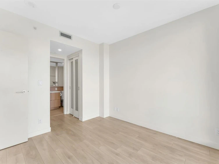 1902-13318 104 Avenue, Surrey, BC, V3T 0R2 - 11