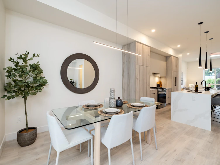 4530 208 Street, Langley, BC, V3A 3G5 - 5