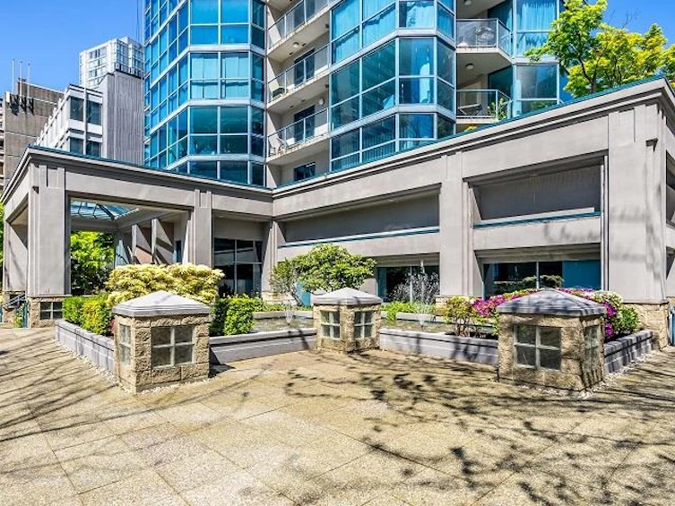 303-1415 W Georgia Street, Vancouver, BC, V6G 3C8 - 39