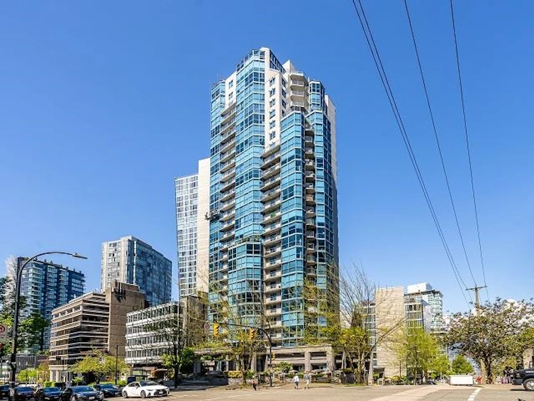 303-1415 W Georgia Street, Vancouver, BC, V6G 3C8 - 2