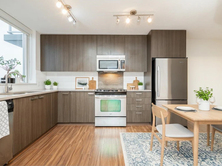 2709-13325 102a Avenue, Surrey, BC, V3T 0J5 - 3