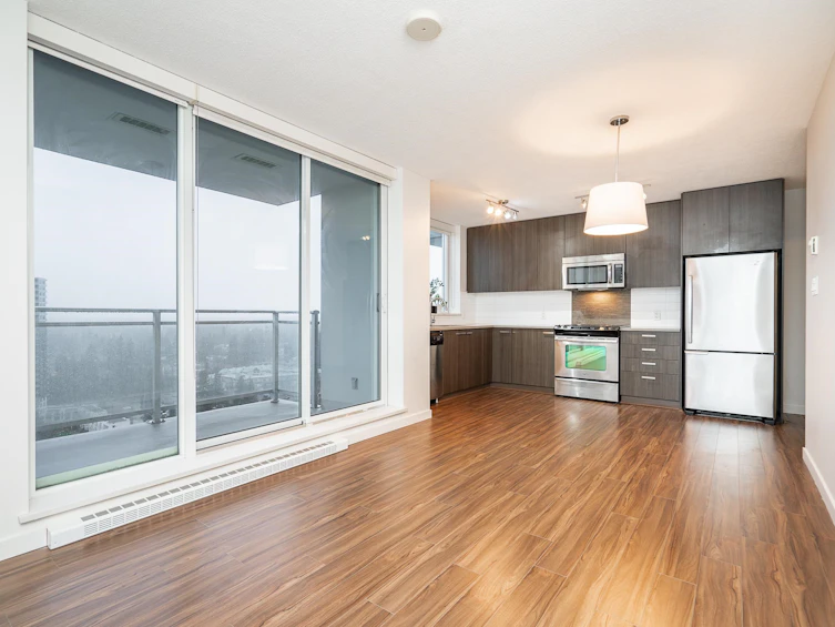 2709-13325 102a Avenue, Surrey, BC, V3T 0J5 - 12