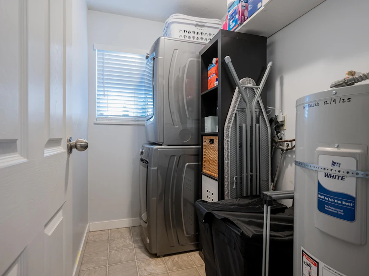 2118 Winston Court, Langley, BC, V2Y 1H5 - 28