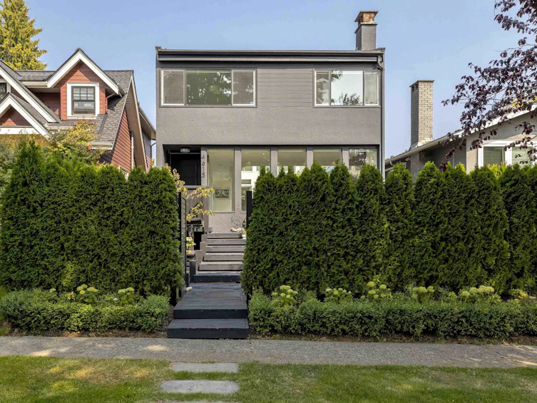 4615 W 7th Avenue, Vancouver, BC, V6R 1X4 - 2