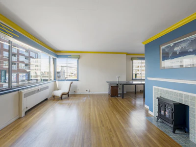 205-1695 W 10th Avenue - 5