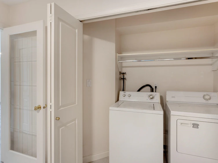 8468 Osler Street, Vancouver, BC, V6P 4E4 - 12