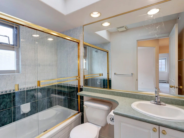8468 Osler Street, Vancouver, BC, V6P 4E4 - 24