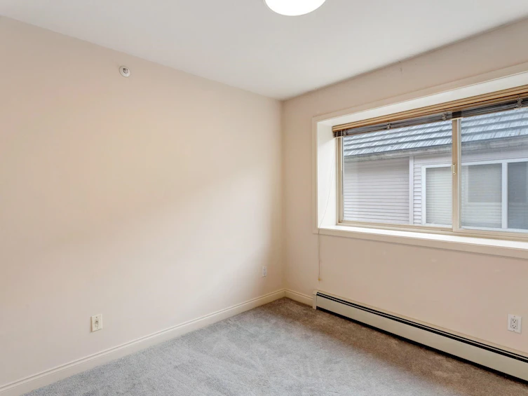 8468 Osler Street, Vancouver, BC, V6P 4E4 - 21