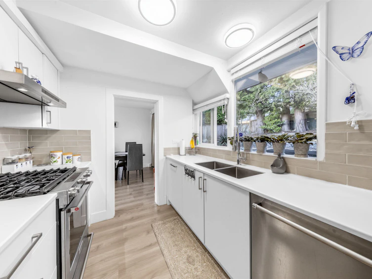 1555 Lawson Avenue, West Vancouver, BC, V7V 2C8 - 9