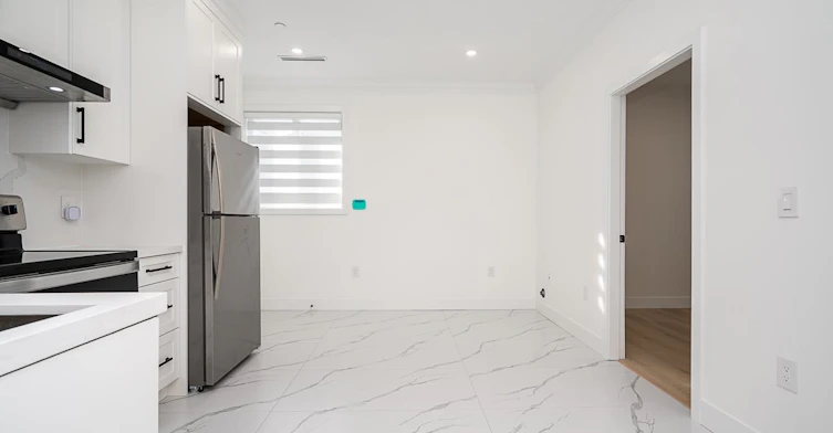 4xxx W 28 Avenue, Vancouver, BC, V6S 1S7 - 4