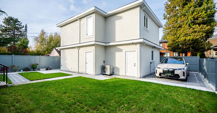 4xxx W 28 Avenue, Vancouver, BC, V6S 1S7