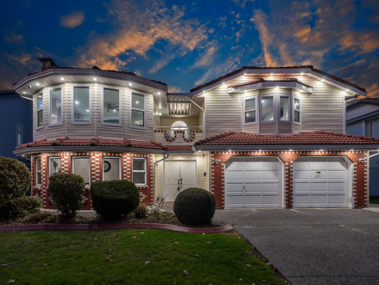 12451 90a Avenue, Surrey, BC, V3V 1C3 - 2