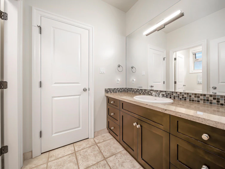 3322 Point Avenue, Richmond, BC, V7C 5W8 - 23