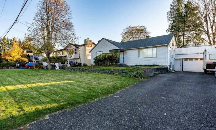 8772 Bellevue Drive