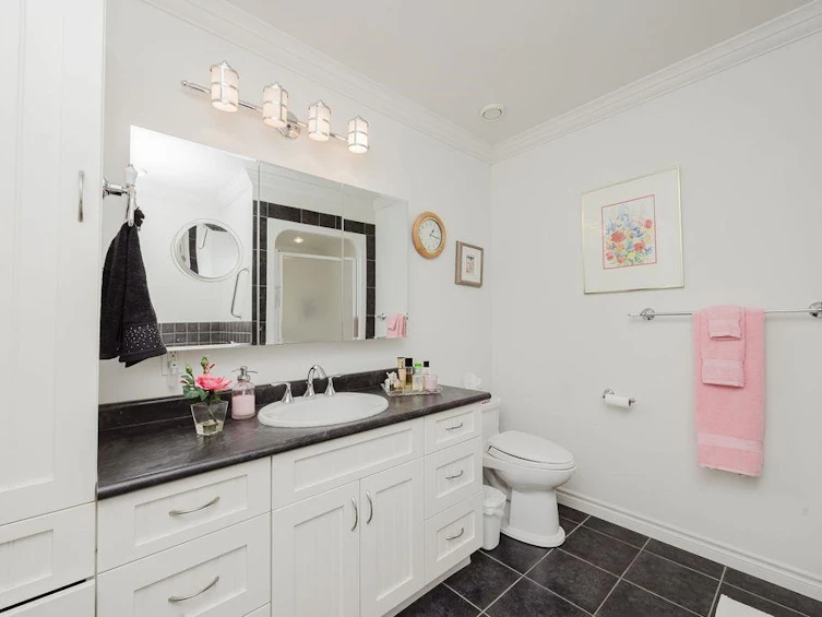 1537 Mccullough Road, Sechelt, BC, V7Z 0A5 - 26
