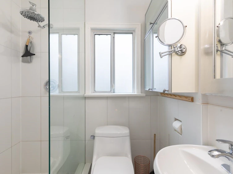 21 E 41st Avenue, Vancouver, BC, V5W 1N4 - 16