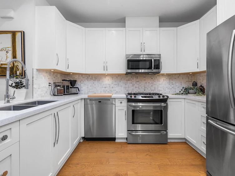 323 E 7th Avenue, Vancouver, BC, V5T 1M9 - 8