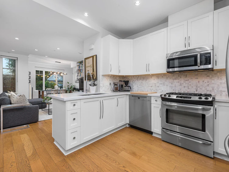 323 E 7th Avenue, Vancouver, BC, V5T 1M9 - 9