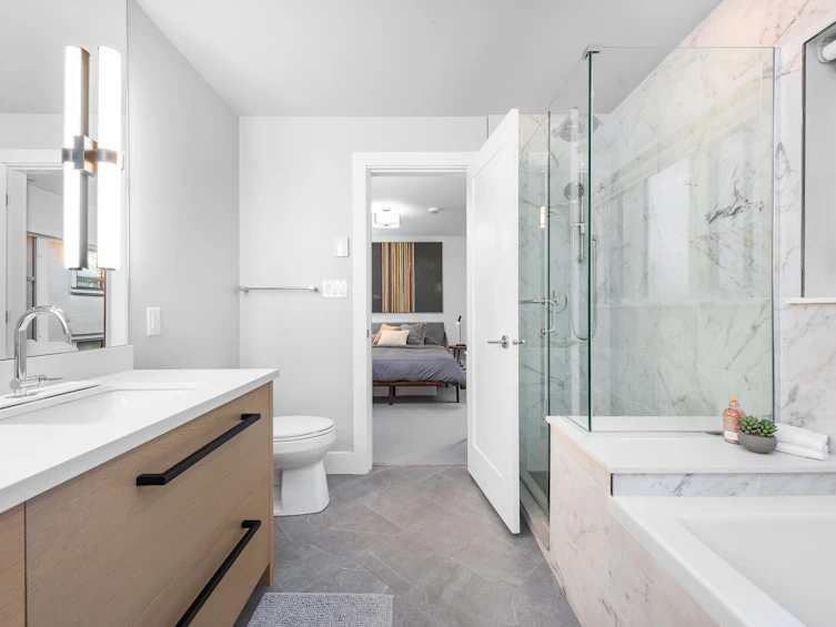 323 E 7th Avenue, Vancouver, BC, V5T 1M9 - 13