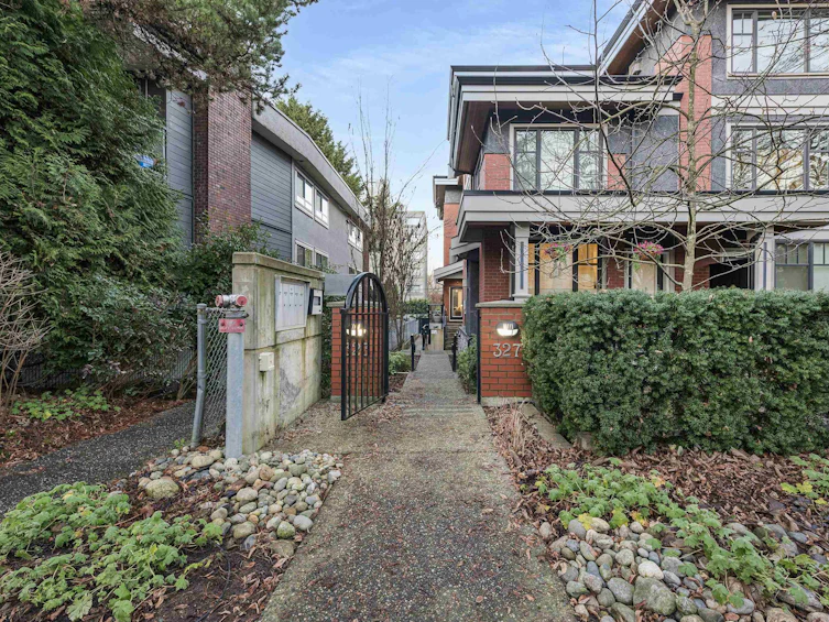 323 E 7th Avenue, Vancouver, BC, V5T 1M9 - 25