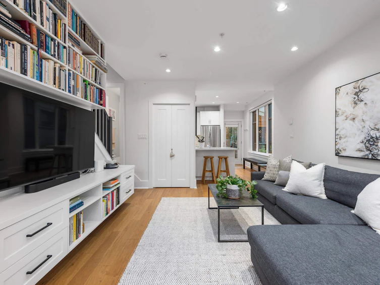 323 E 7th Avenue, Vancouver, BC, V5T 1M9 - 3