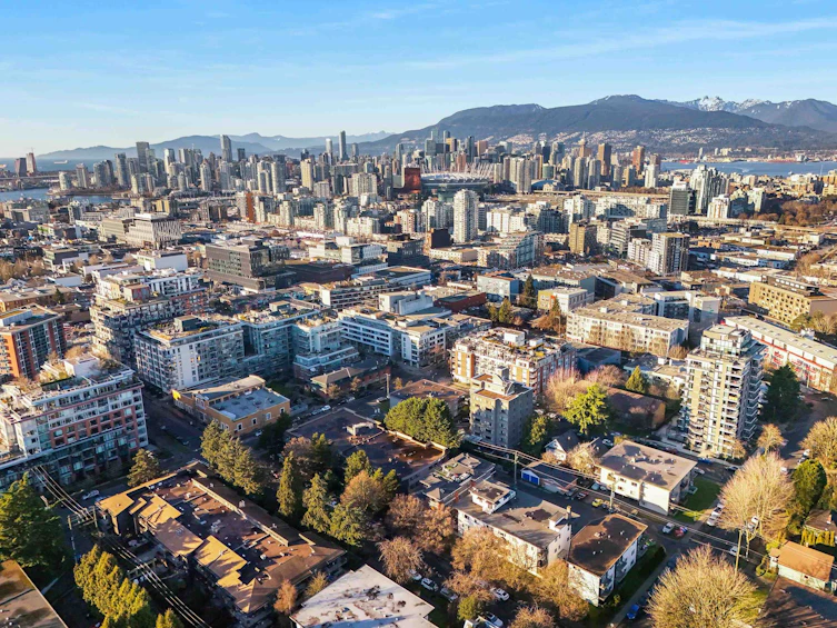 323 E 7th Avenue, Vancouver, BC, V5T 1M9 - 27