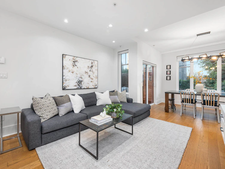 323 E 7th Avenue, Vancouver, BC, V5T 1M9 - 2