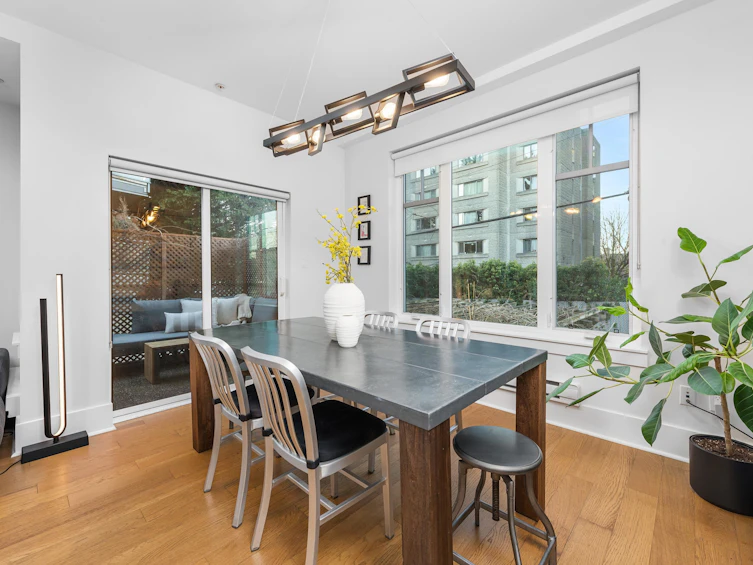 323 E 7th Avenue, Vancouver, BC, V5T 1M9 - 4