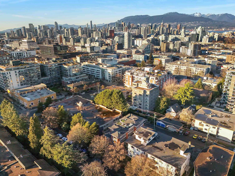 323 E 7th Avenue, Vancouver, BC, V5T 1M9 - 26