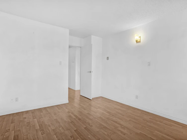 303-975 E Broadway, Vancouver, BC, V5T 1Y3 - 21