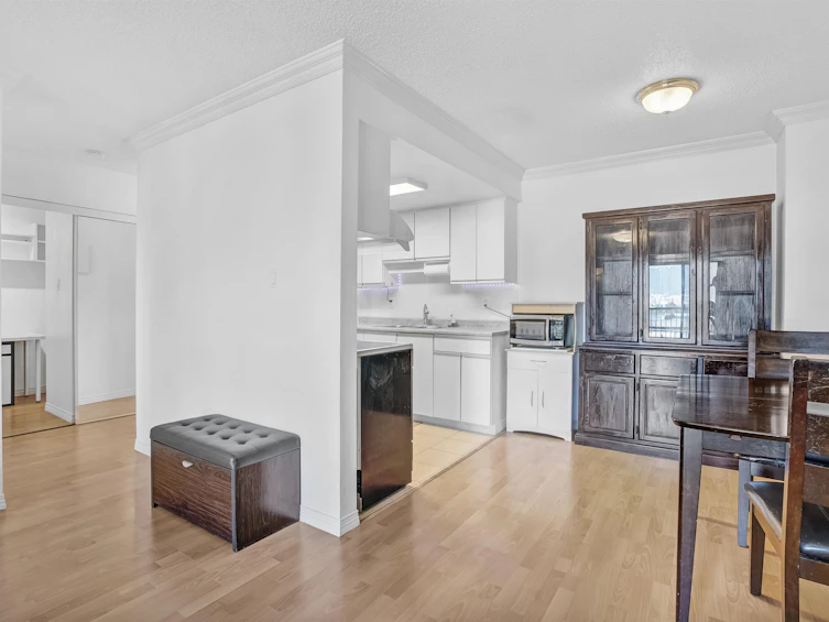 303-975 E Broadway, Vancouver, BC, V5T 1Y3 - 10