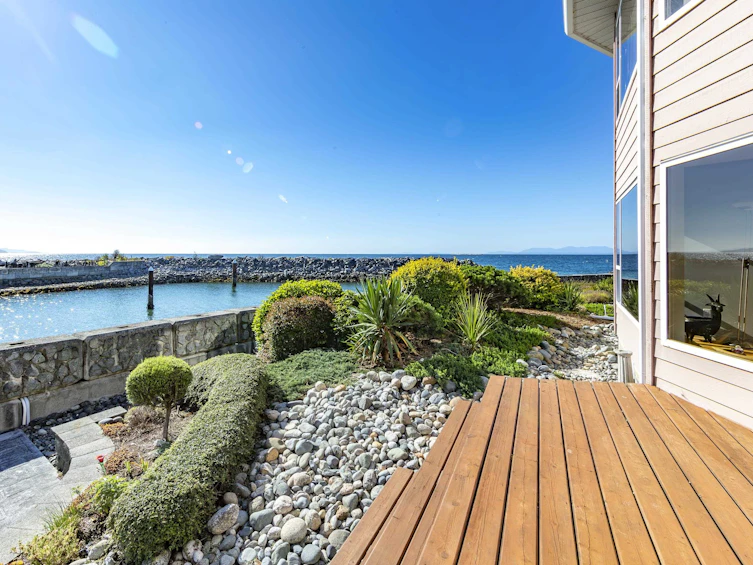 226-1585 Field Road, Sechelt, BC, V7Z 0H1