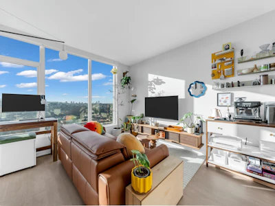 3311-4168 Lougheed Highway - 3