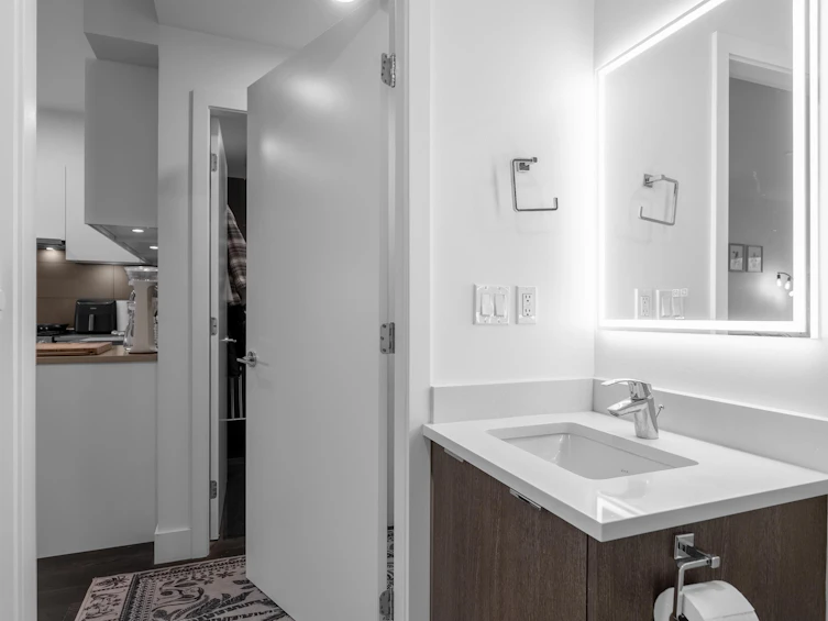 405-2666 Duke Street, Vancouver, BC, V5R 4S9 - 17