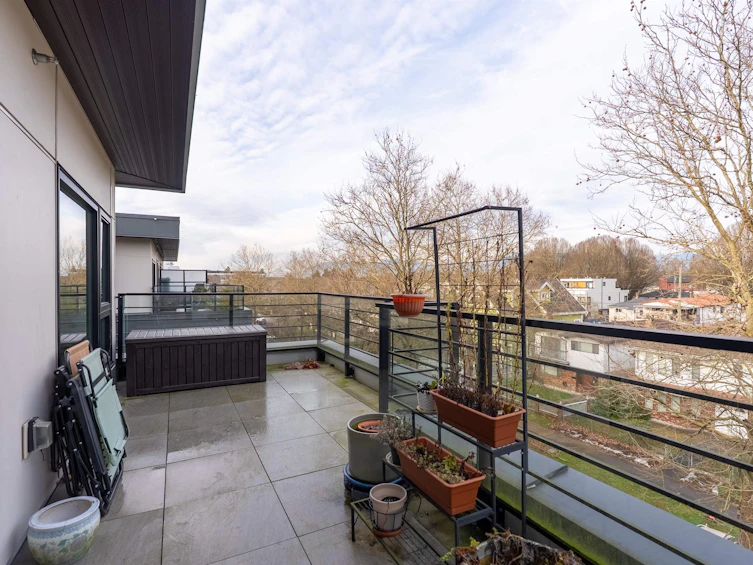 405-2666 Duke Street, Vancouver, BC, V5R 4S9 - 4