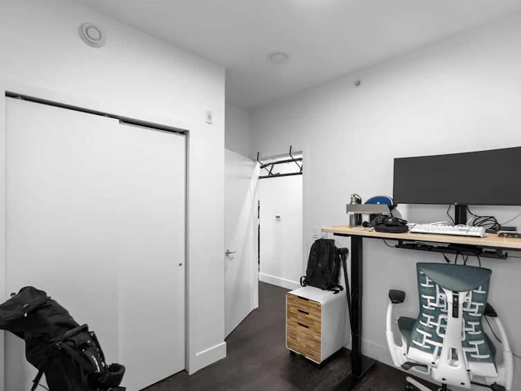 405-2666 Duke Street, Vancouver, BC, V5R 4S9 - 14