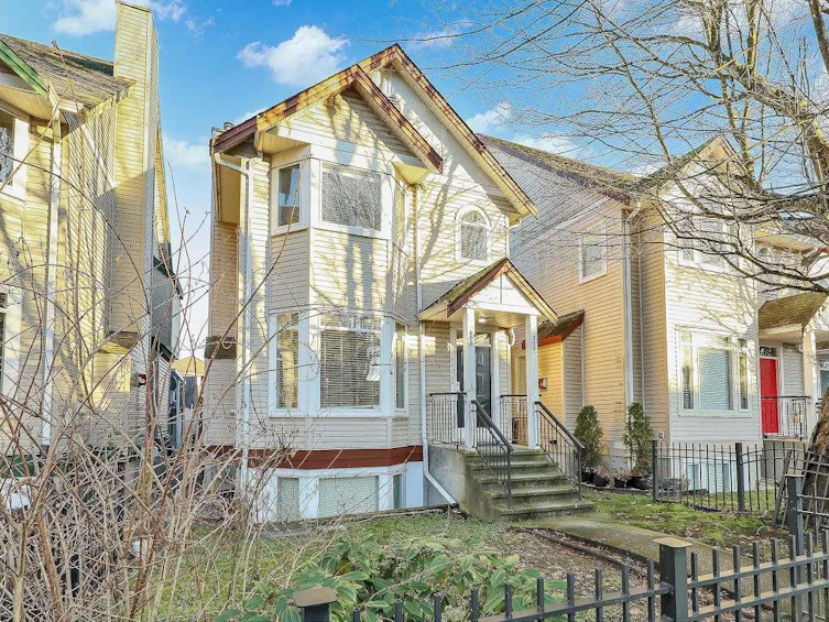 6626 Hampton Boulevard, Surrey, BC, V3W 1N2 - 3