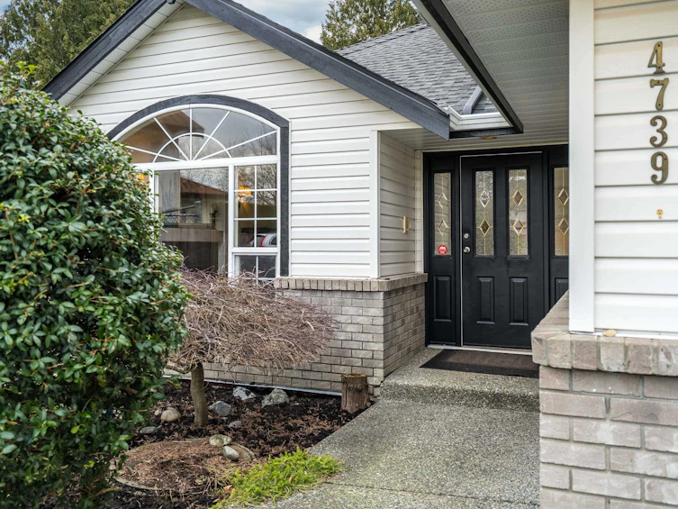 4739 223 Street, Langley, BC, V2Z 1M5 - 4